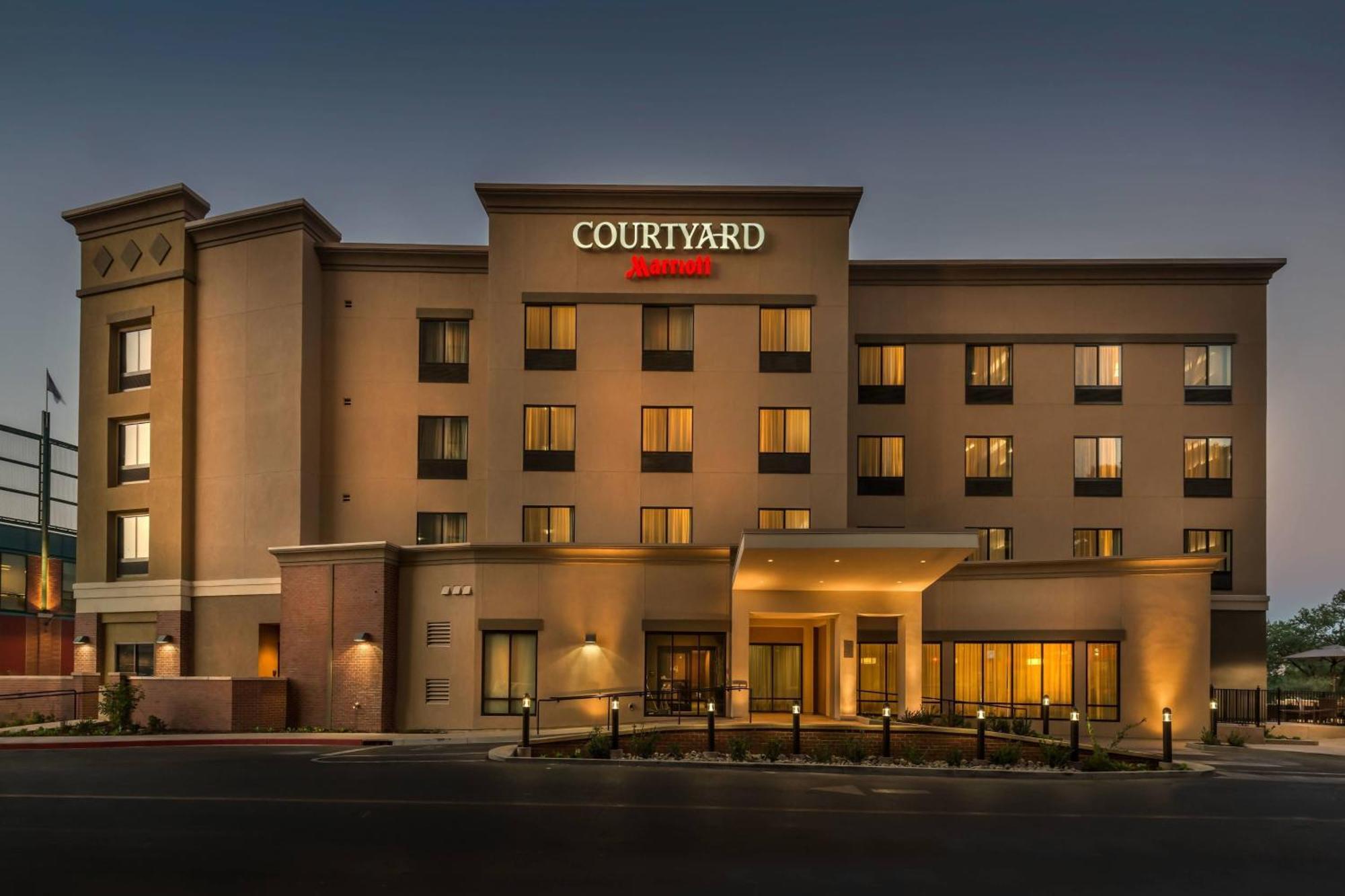Courtyard By Marriott Reno Downtown/Riverfront Exterior photo